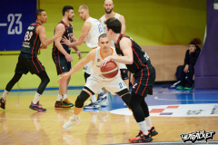 PNr6oZYvULs
